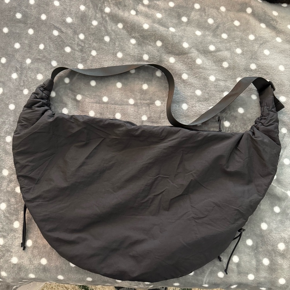 Black Large Crescent Shoulder Bag - Old Navy